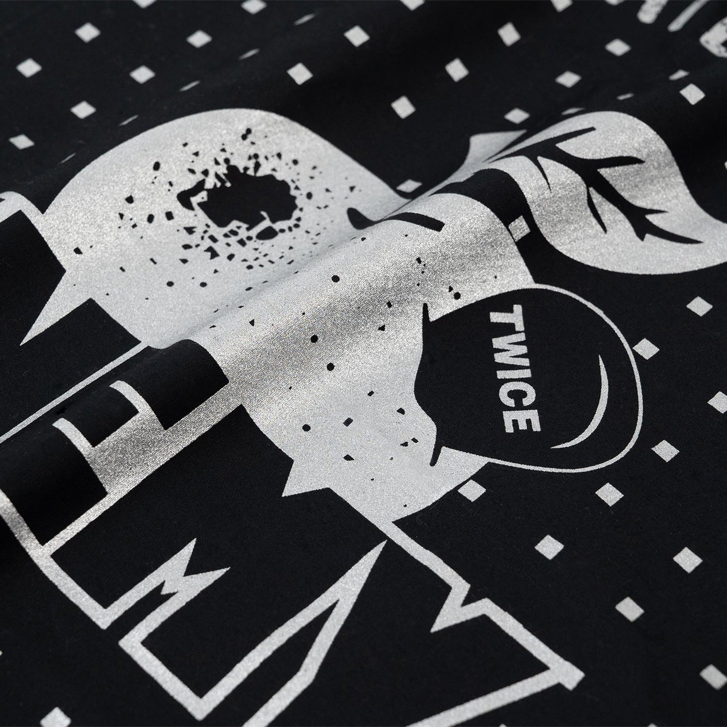 BANDANA / TWICE『ENEMY』