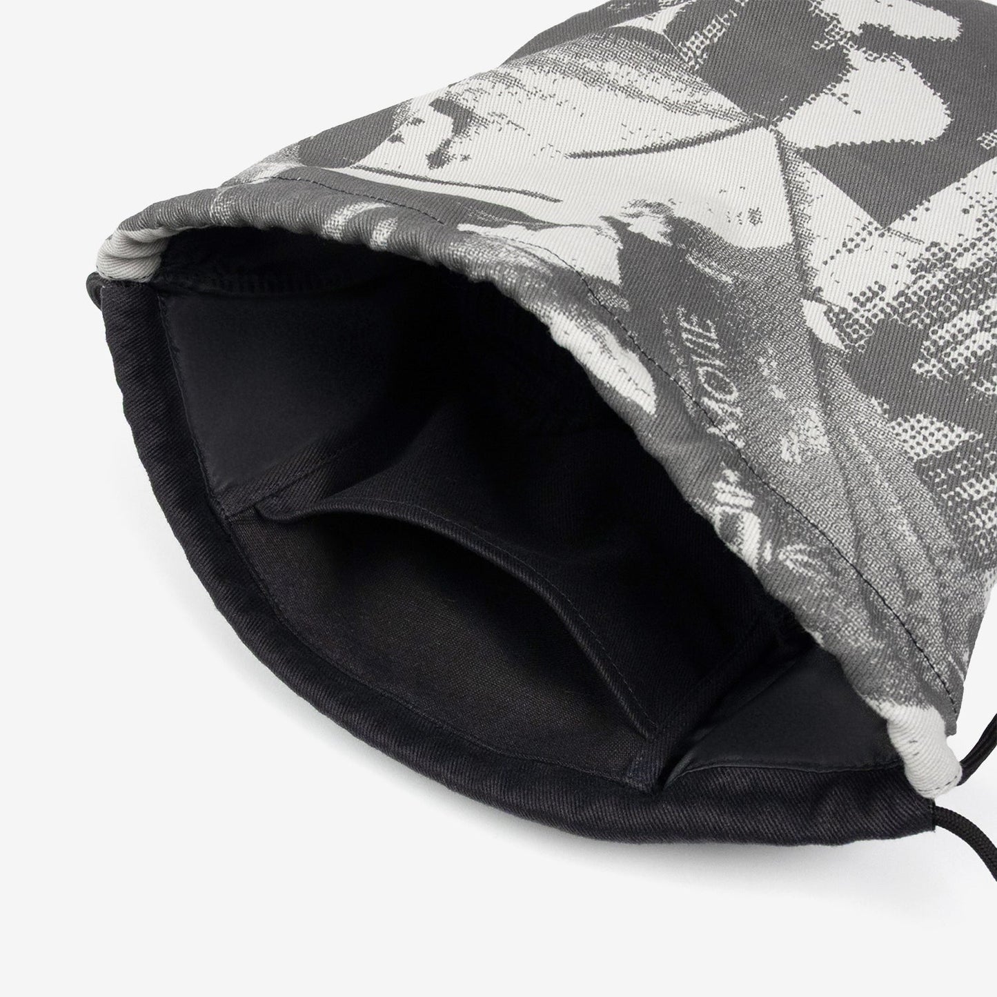 KNAPSACK / NiziU『Live with U 2026 “NEW EvoNUtion”』