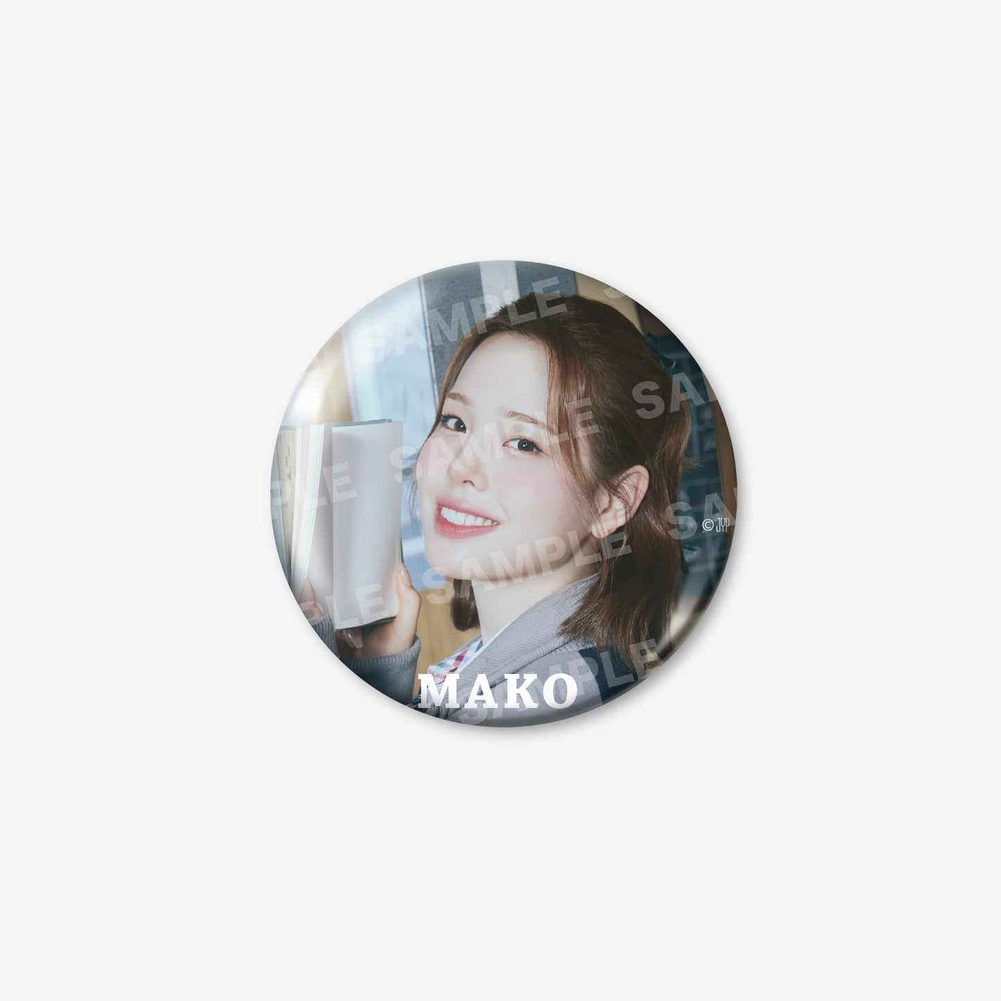 PHOTO BADGE - MAKO / NiziU『JYP JAPAN POPUP STORE 2025』