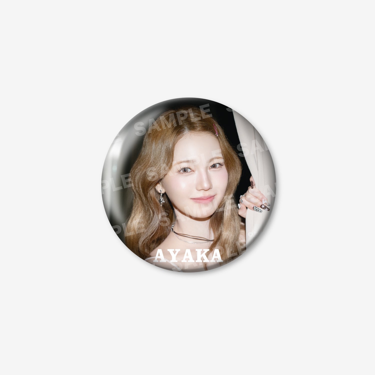 PHOTO BADGE - AYAKA / NiziU『New Emotion』 – JYP JAPAN ONLINE STORE