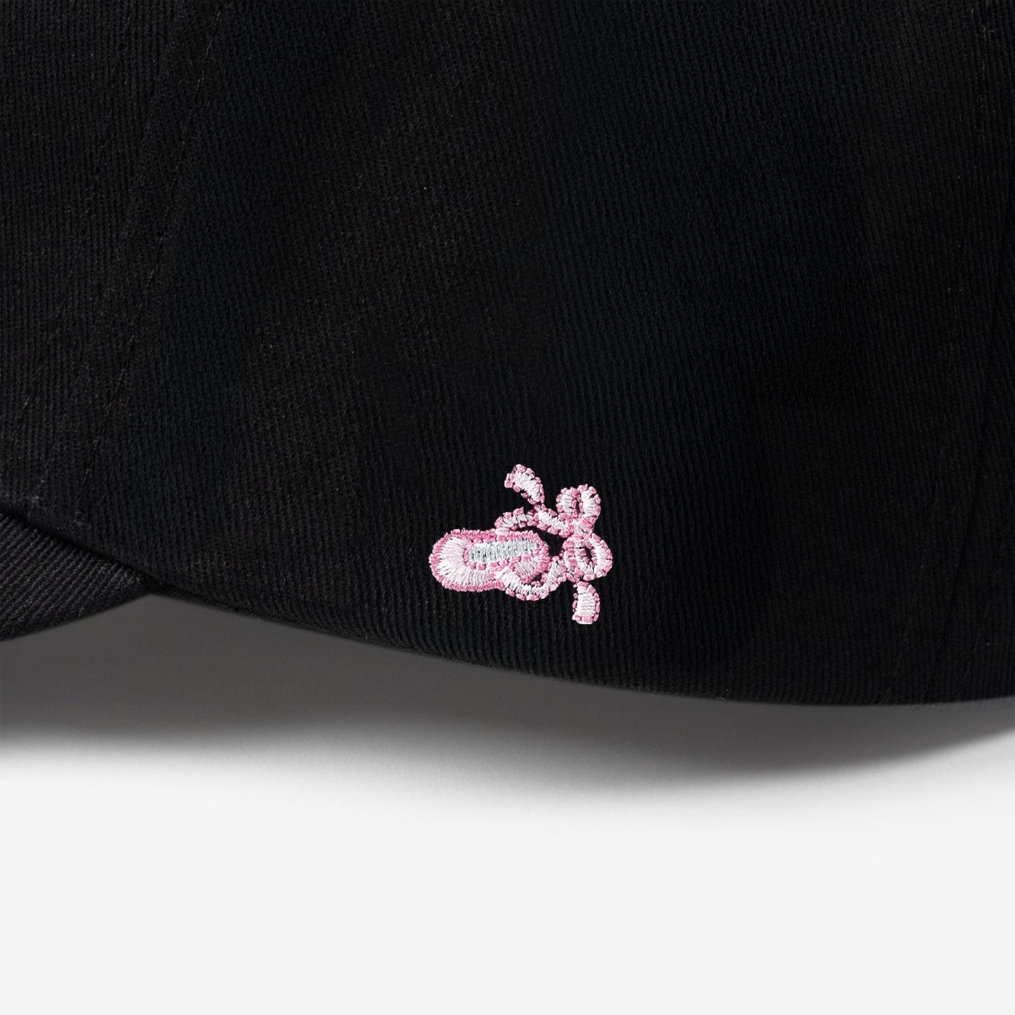 CAP - MIVELY×KUROMI / TWICE LOVELYS×SANRIO CHARACTERS