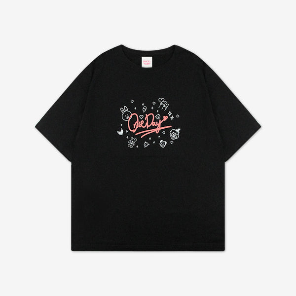 T-SHIRT Designed by TWICE / BLACK『TWICE JAPAN FAN MEETING 2022 