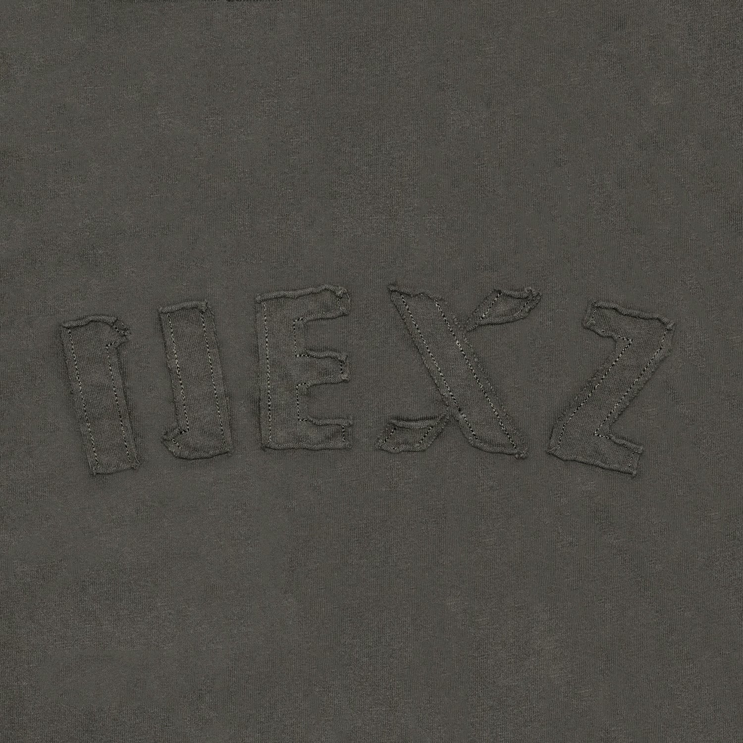 T-SHIRT【L】/ NEXZ『NEXZ LIVE TOUR 2025 ONE BITE』 – JYP JAPAN