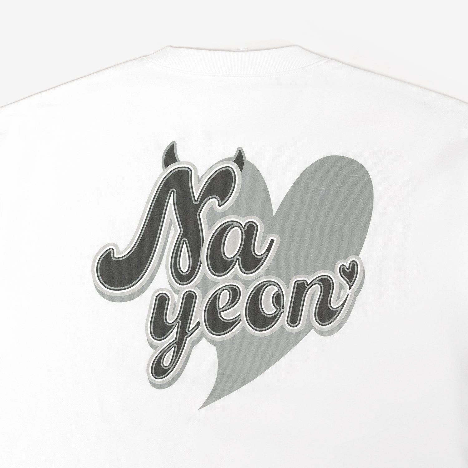 SWEATSHIRT【XL】/ NAYEON『BEAT AX VOL.5』 – JYP JAPAN ONLINE STORE