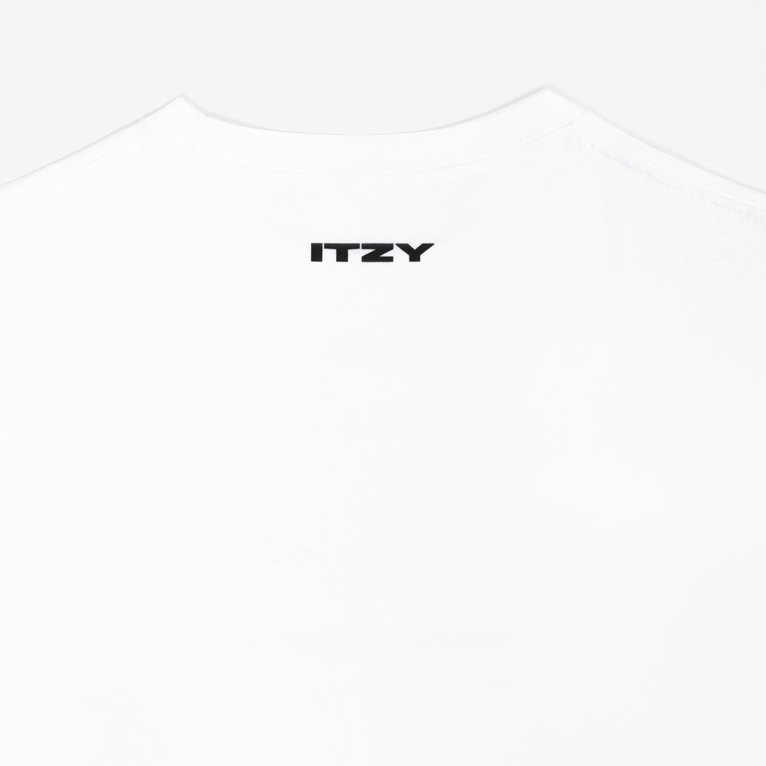 T-SHIRT / WHITE【L】/ ITZY『BORN TO BE』