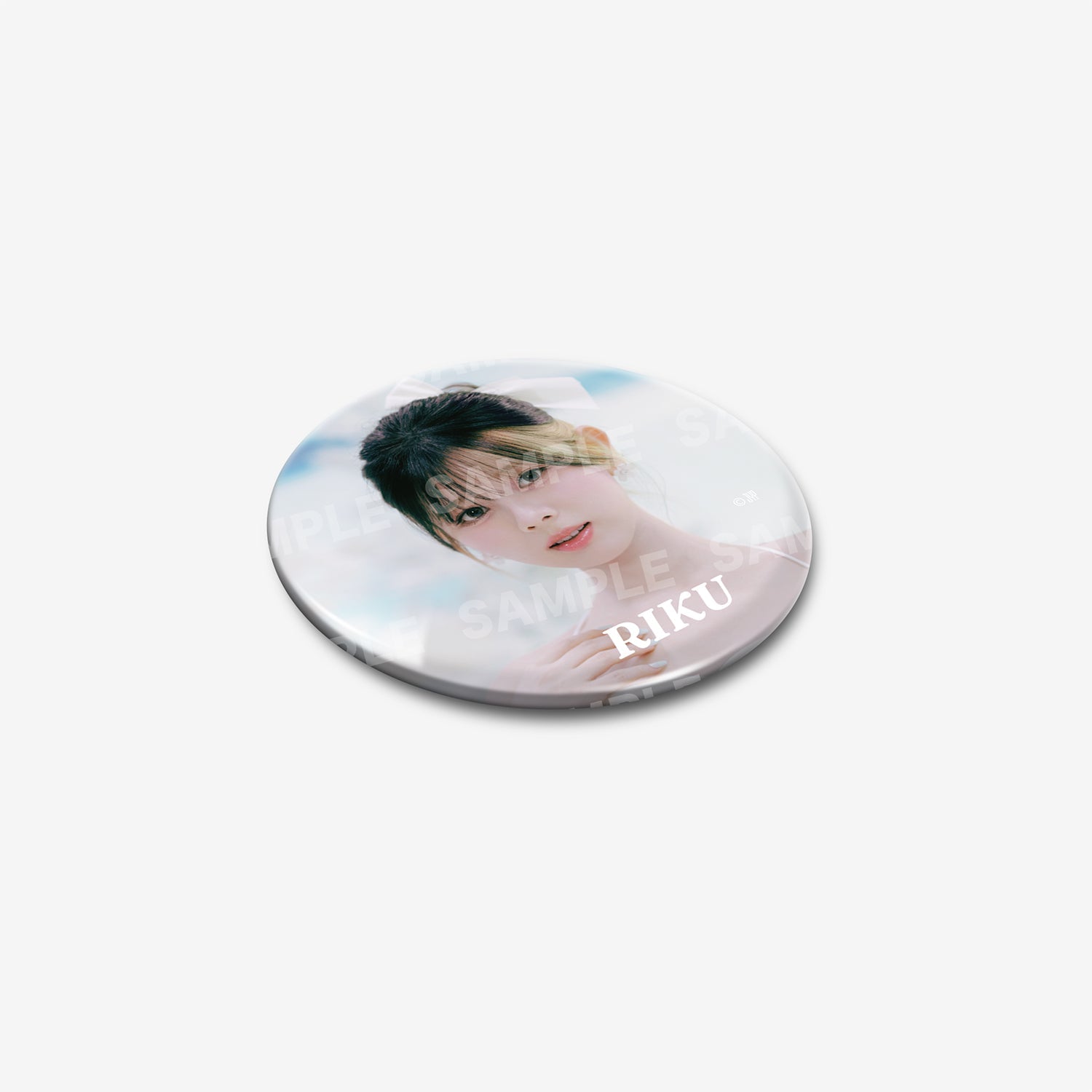 PHOTO BADGE - RIKU /『NiziU Live with U 2024-2025』