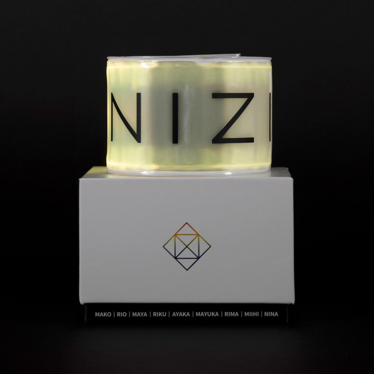NiziU LIGHT STRAP販売決定！ | NiziU | ソニーミュージック