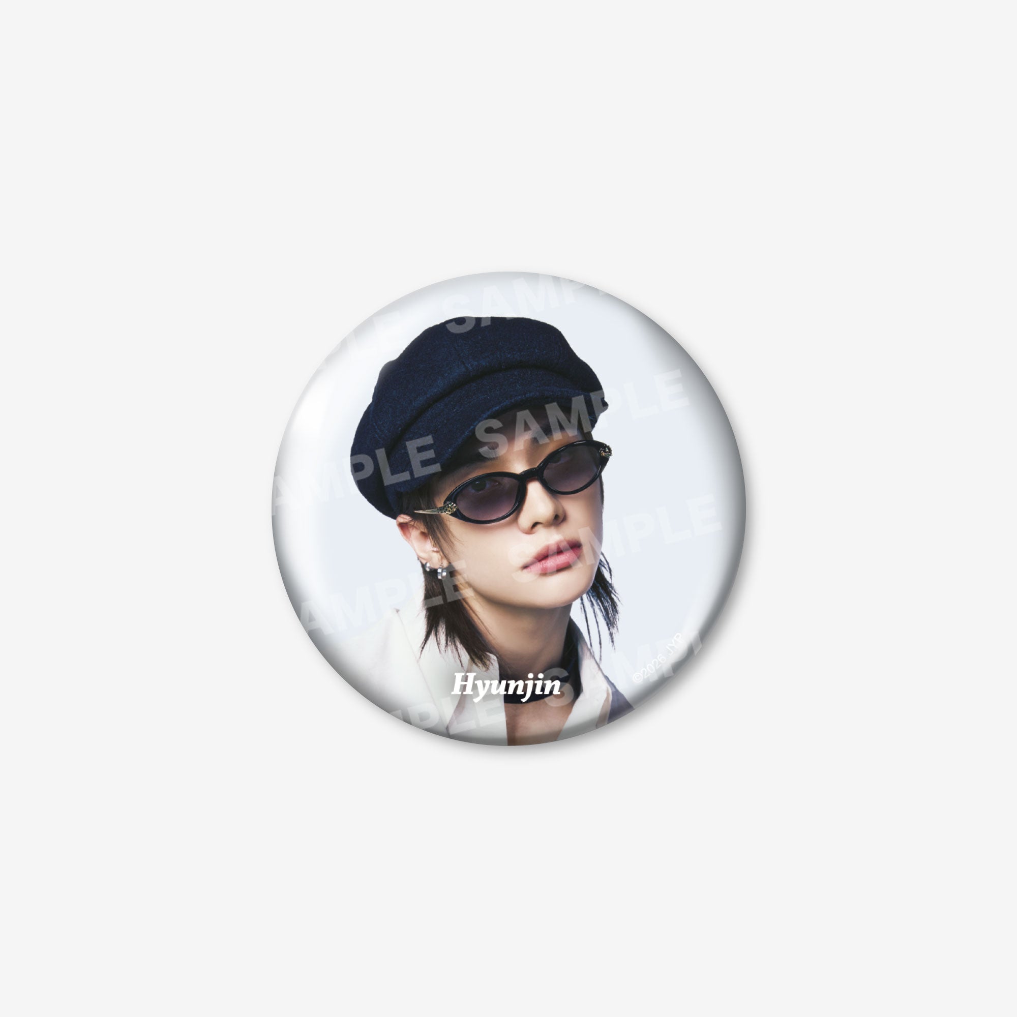 PHOTO BADGE【B】- Hyunjin / Stray Kids『World Tour 』 – JYP JAPAN