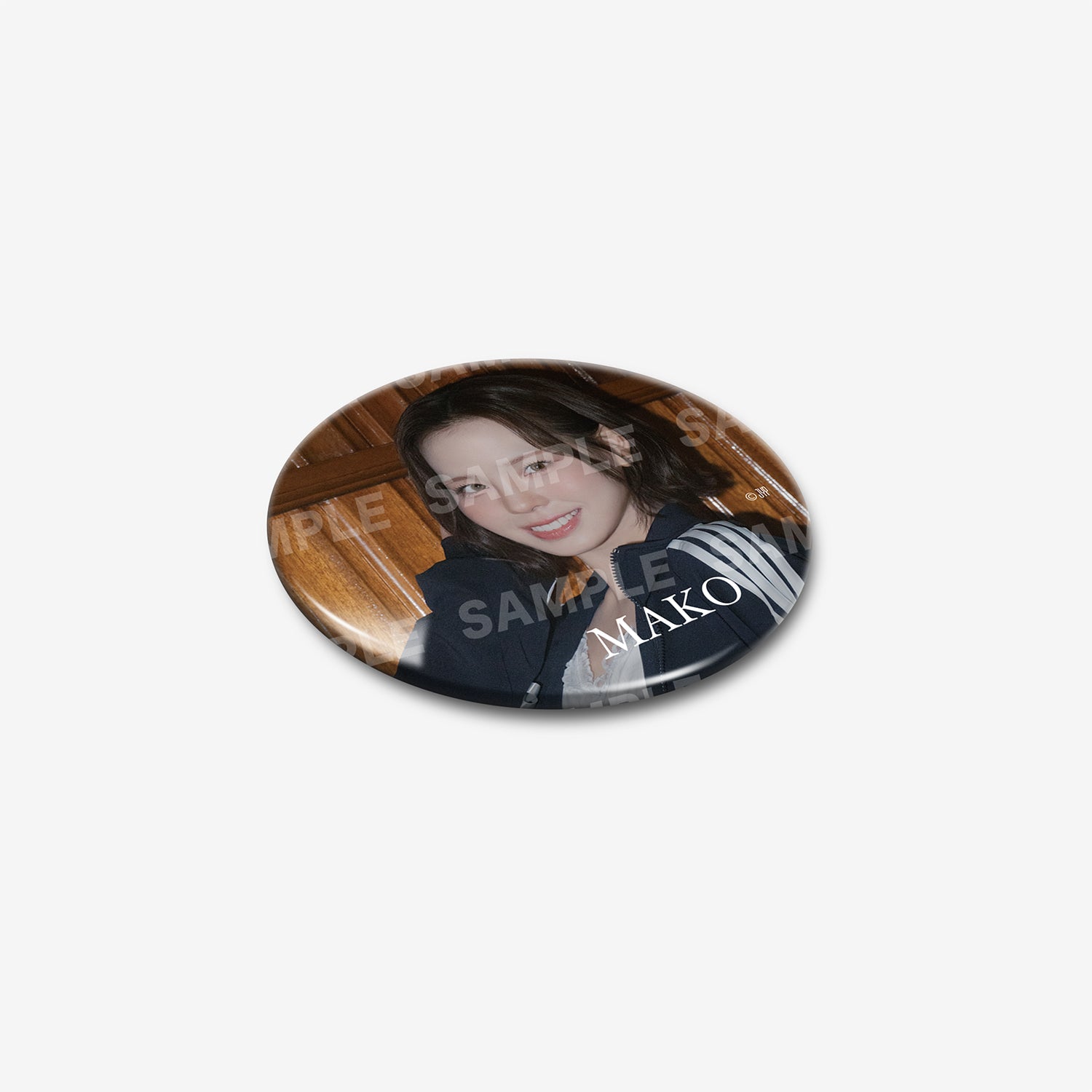 PHOTO BADGE / B - MAKO / NiziU『AWAKE』 – JYP JAPAN ONLINE STORE