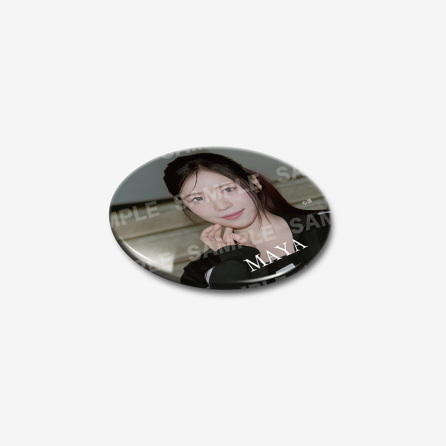PHOTO BADGE / B - MAYA / NiziU『AWAKE』 – JYP JAPAN ONLINE STORE