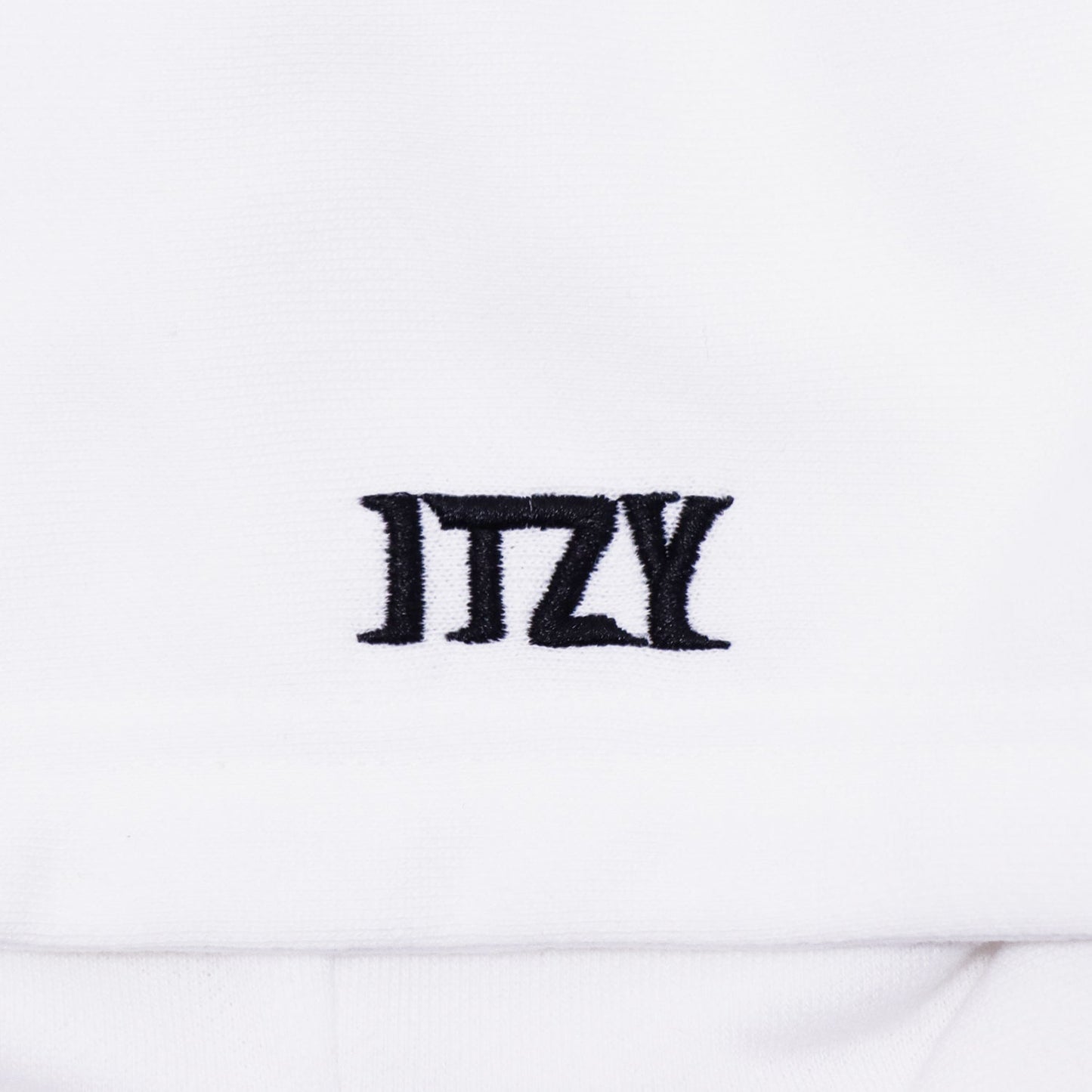 HOODIE / WHITE【L】/ ITZY『TUNNEL VISION』