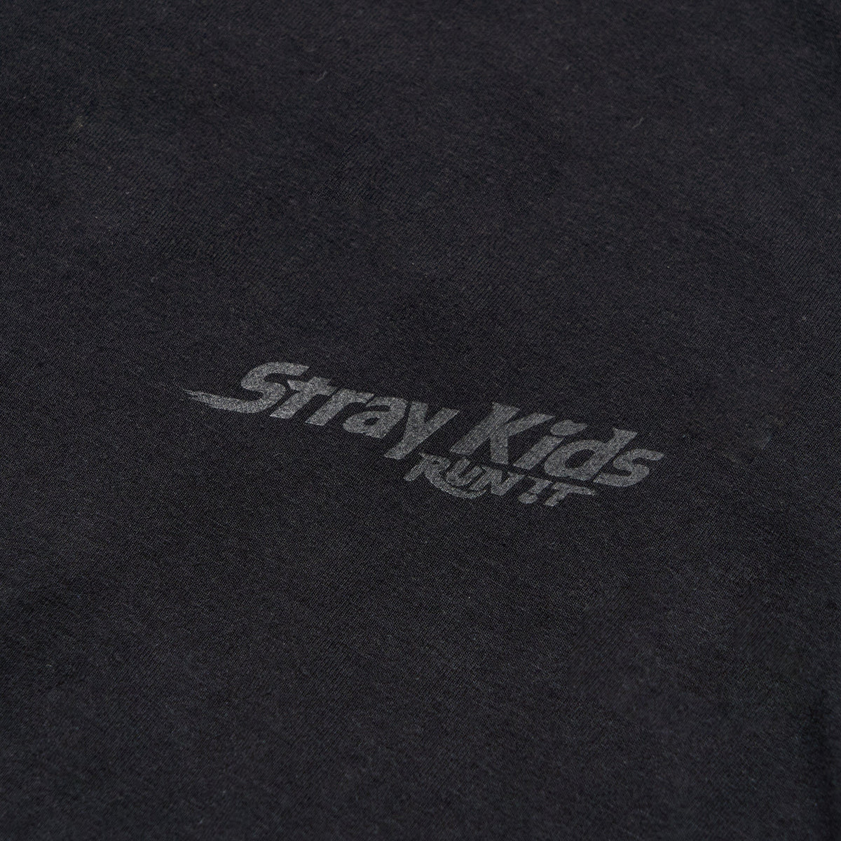 HOOD LONG SLEEVE T-SHIRT / BLACK【L】/ Stray Kids『World Tour <RUN IT JAPAN>』