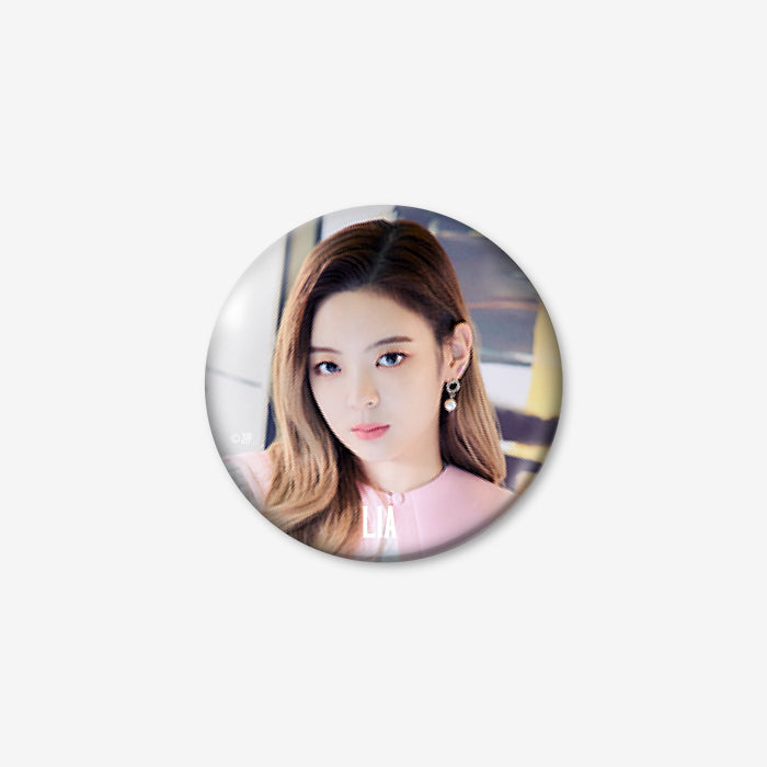 PHOTO BADGE - LIA『IT'z ITZY』【Shipped after Early Feb.2022】