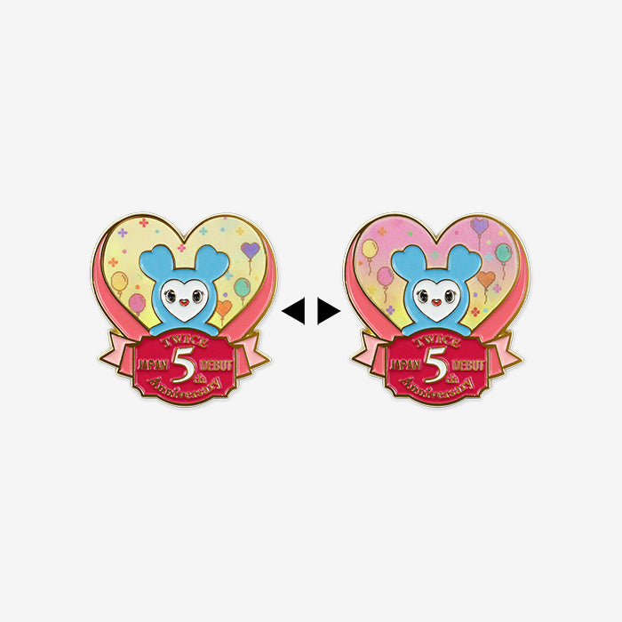 TWICE LOVELYS LENTICULAR PIN BADGE - NAVELY『TWICE JAPAN DEBUT 5th Anniversary Goods』
