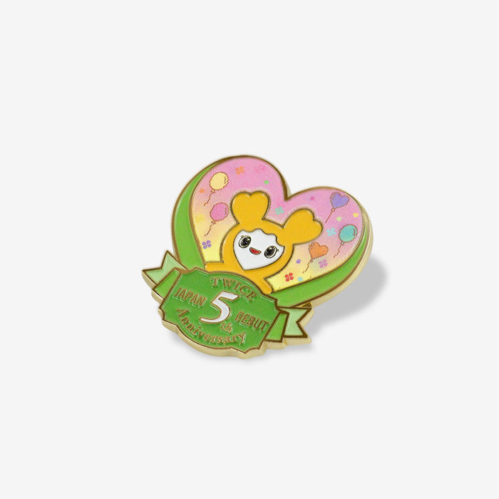 TWICE LOVELYS LENTICULAR PIN BADGE - JIVELY『TWICE JAPAN DEBUT 5th Anniversary Goods』